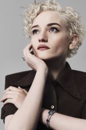 Julia Garner Commands Vanity Fair 