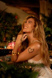 Karol G Ignites "Tropicoqueta" Airbnb Experience (July 2025)