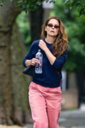 Katie Holmes Strolls NYC, Mastering Cozy-Cool Street Style