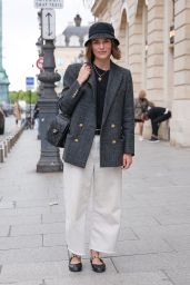 Keira Knightley’s Parisian Prowl: Effortless Chic in the City of Lights