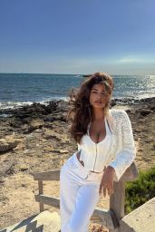 Komal Ilsanker: The Siren Song of Summer Style
