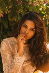 Komal Ilsanker: The Siren Song of Summer Style