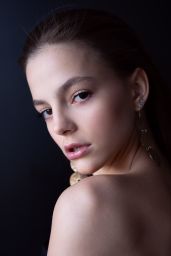 Kristina Tarasenko Unveils Golden Aura in 2025 Photoshoot