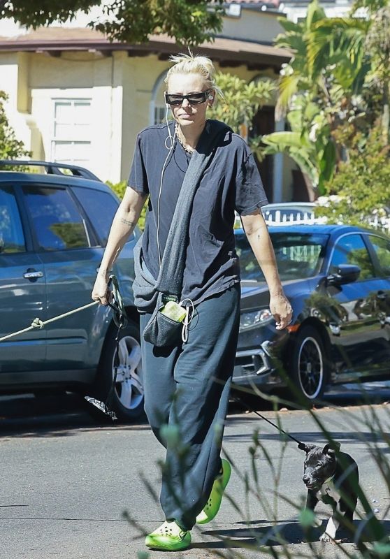 Lauren Wasser: Los Angeles Dog Walk Chic