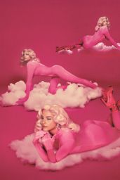 Meghan Trainor Floats in Retro Fantasy for Numéro Netherlands – July 2025