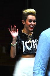 Miley Cyrus Attends GMA in “I ❤️ NY” Punk Glam – June 2013