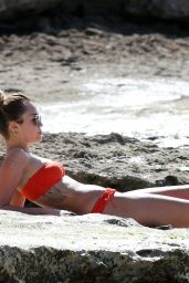 Miley Cyrus Rings in 2012 with Hawaiian Beach Bliss