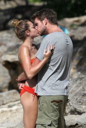 Miley Cyrus Rings in 2012 with Hawaiian Beach Bliss