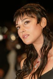 Monica Bellucci’s Lace-Up Noir at Cannes 2002 Premiere