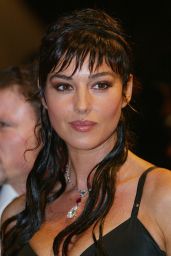 Monica Bellucci’s Lace-Up Noir at Cannes 2002 Premiere