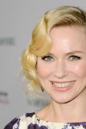 Naomi Watts Blooms at "The Impossible" Premiere in Hollywood