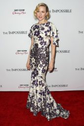 Naomi Watts Blooms at "The Impossible" Premiere in Hollywood