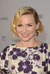 Naomi Watts Blooms at "The Impossible" Premiere in Hollywood