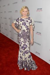 Naomi Watts Blooms at "The Impossible" Premiere in Hollywood