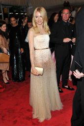Naomi Watts Shimmers in Nude Tulle at Met Gala 2011