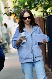 Natalie Portman Debuts Casual Chic on 