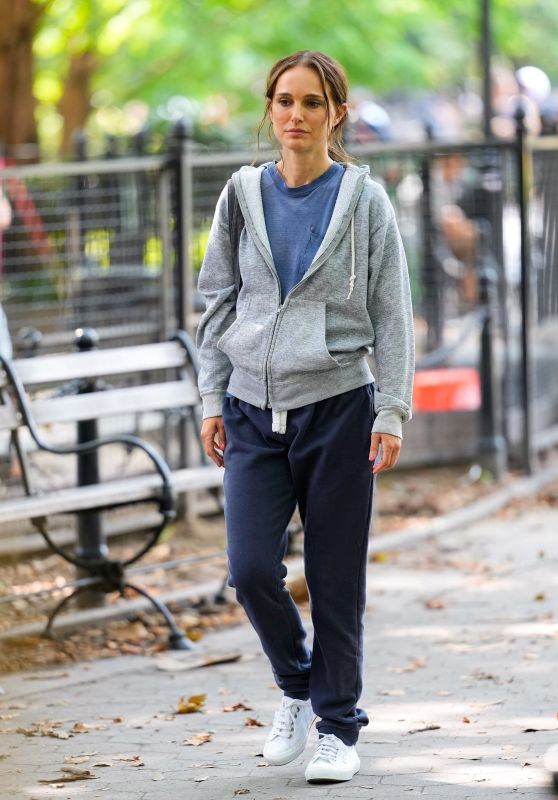 Natalie Portman Films ‘Good Sex’ in NYC’s Washington Square