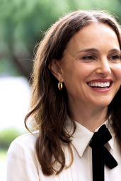 Natalie Portman Films ‘Good Sex’ in NYC’s Washington Square