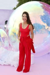 Nazan Eckes Ignites Riani Cruise with Fiery Red