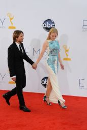 Nicole Kidman Glows in Beaded Turquoise at 64th Emmys Red Carpet