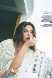 Nicole Wallace Graces Marie Claire España