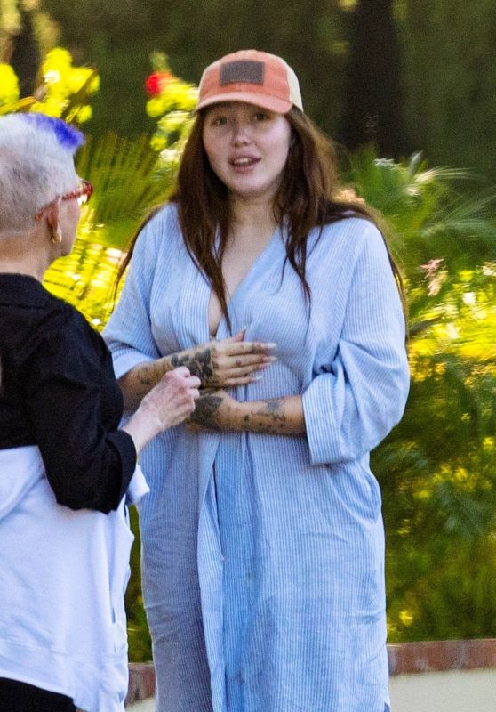 Noah Cyrus Greets Friends in Toluca Lake, Opts for Relaxed Robe Look