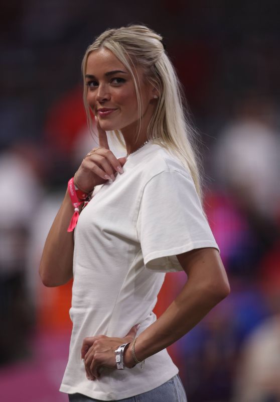 Olivia Dunne’s All-American Ease at the 2025 MLB Home Run Derby