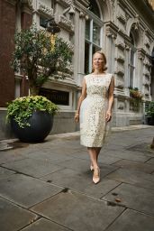 Pamela Anderson’s Midweek Style Marathon