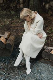 Pamela Anderson Unearths Her Roots for Architectural Digest June 2025