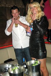 Paris Hilton Strikes Midnight Sparkle at Vanity Club — Las Vegas, 01/16/2010