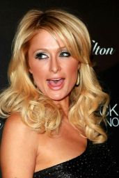 Paris Hilton Vanity Nightclub Launch Look