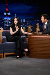 Rachel Brosnahan Debuts Punk-Tailored Chaos on Tonight Show