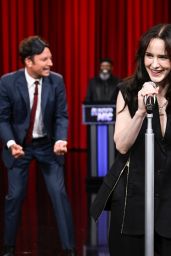 Rachel Brosnahan Debuts Punk-Tailored Chaos on Tonight Show