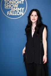 Rachel Brosnahan Debuts Punk-Tailored Chaos on Tonight Show