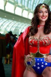 Rachel Pizzolato Embodies Wonder Woman at Comic-Con