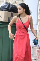 Rachel Zegler Embraces Urban Ease on London Dog Walk – July 2025