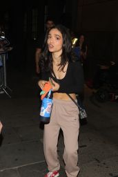 Rachel Zegler Steps Out in Casual Comfort After London Palladium Show