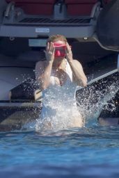 Reese Witherspoon: St. Tropez Swimside Serenity