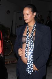 Rihanna Debuts Bold Maternity Look in Santa Monica
