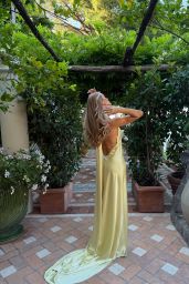 Rosie Huntington-Whiteley Debuts Lemon Pearl Minimalism at Villa Treville
