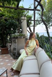 Rosie Huntington-Whiteley Debuts Lemon Pearl Minimalism at Villa Treville