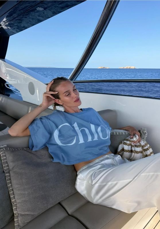 Rosie Huntington-Whiteley Unveils Luxe Nautical Chic in Italy, July 2025