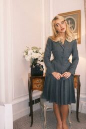 Sabrina Carpenter Channels Retro Grace in Dior