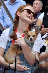 Sadie Sink Attends Broadway Barks 2025 – NYC’s Fur-Filled Fête