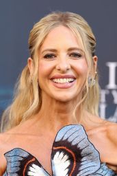 Sarah Michelle Gellar’s Butterfly Revival at “I Know What You Did Last Summer” Premiere
