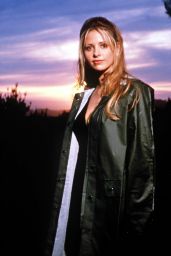 Sarah Michelle Gellar’s Sunset Noir for 1997 Slasher Promo