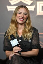 Scarlett Johansson's Polka-Dot Press Charm