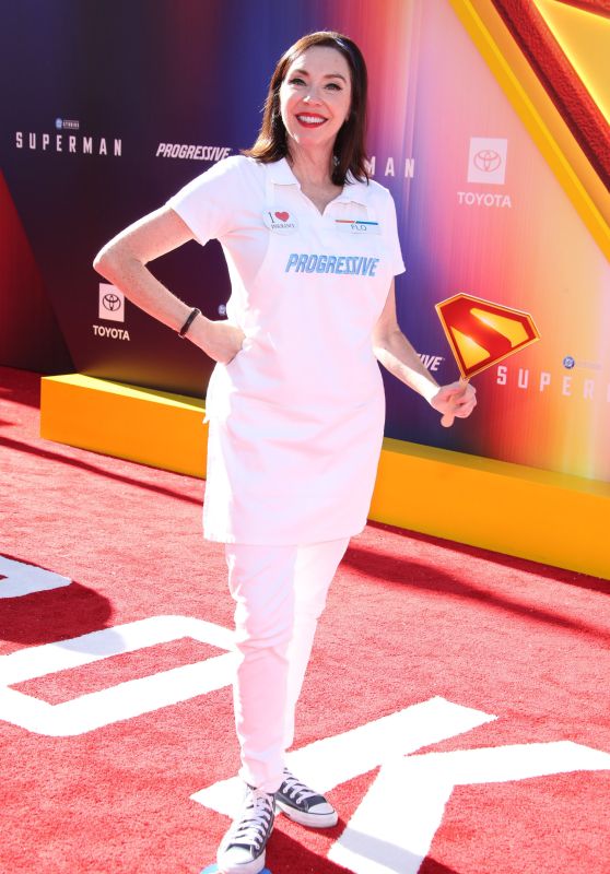Stephanie Courtney Cheers 