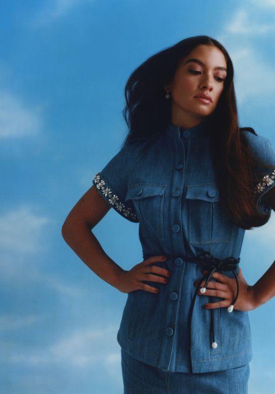 Sydney Agudong Channels Dreamlike Duality for Schön! Magazine – July 2025
