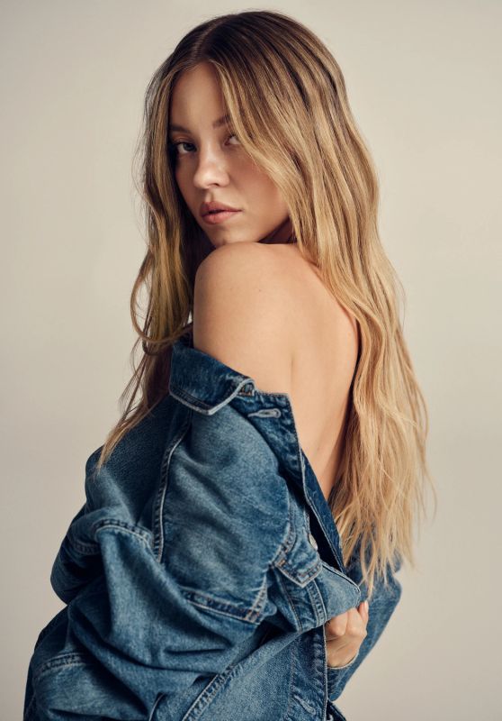 Sydney Sweeney Fronts American Eagle’s Fall 2025 Denim Campaign